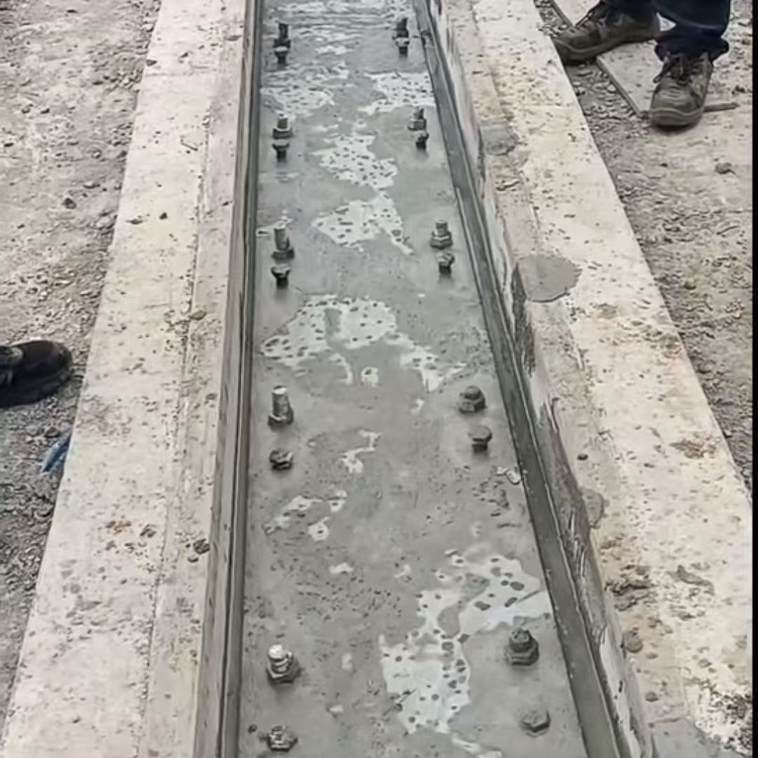 龙门港口码头起重机龙门吊重型机械设备稳固用早强快凝轨道胶泥